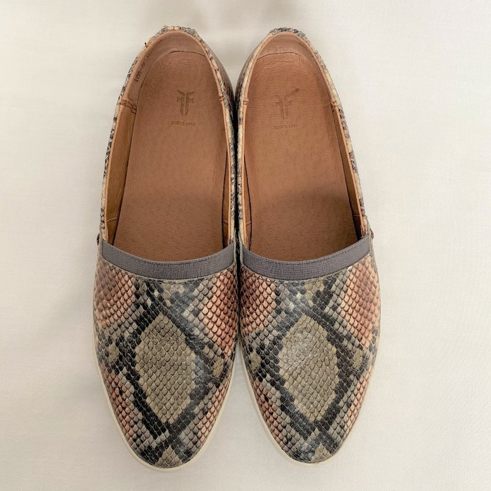 Frye Melanie Brown Gray Snake Reptile Print Leather Flats - Picture 4 of 12